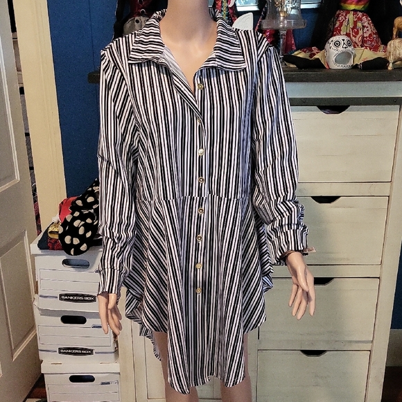 Love Tops - Love Black and White Striped Shirt